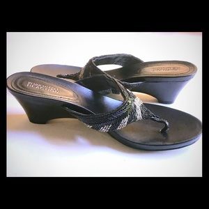 Kenneth Cole Reaction wedges